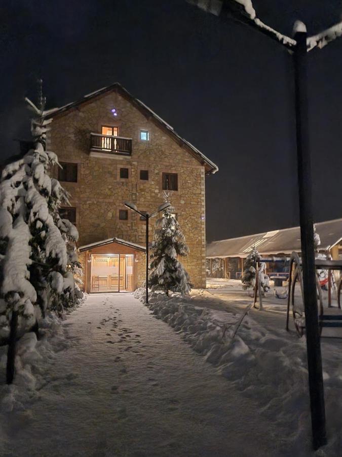 Hotel Margjeka ヴァルボナ エクステリア 写真