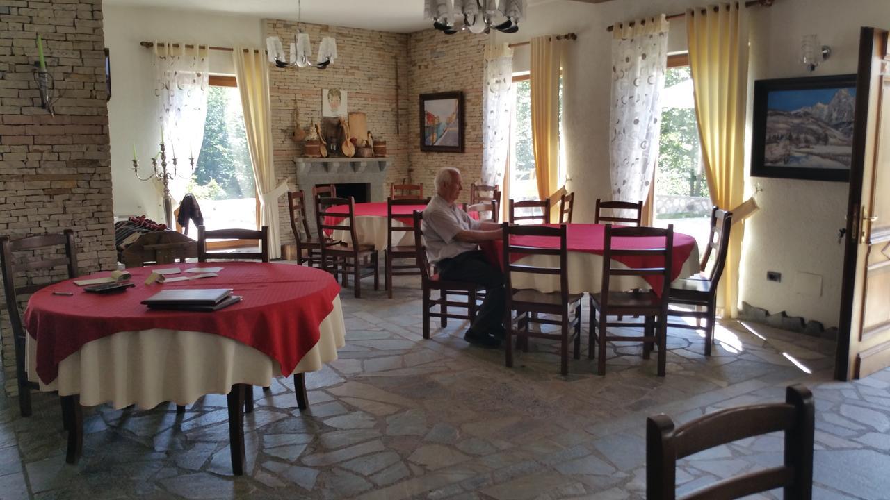 Hotel Margjeka ヴァルボナ エクステリア 写真